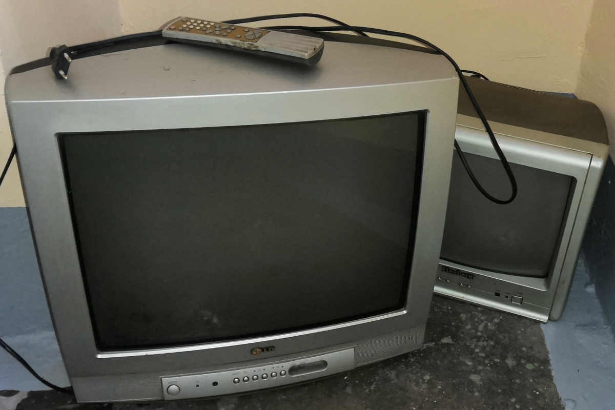 Оказывается, отдать вещи даром не просто